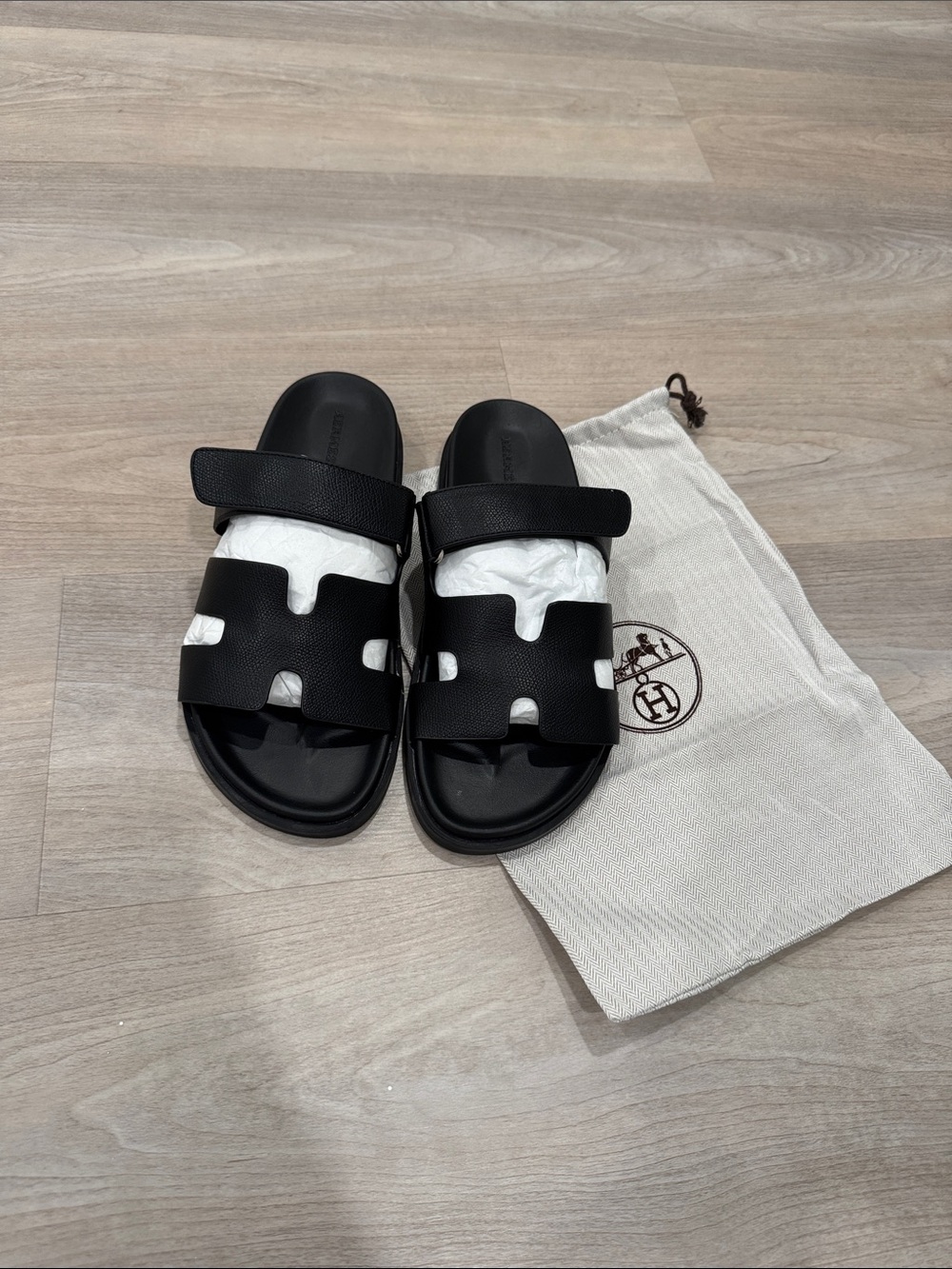 Source Unknown Black H-Cut Slide Sandals